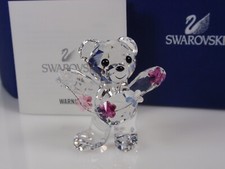 Swarovski Kris Bear, Flowers