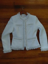 Women’s textured white