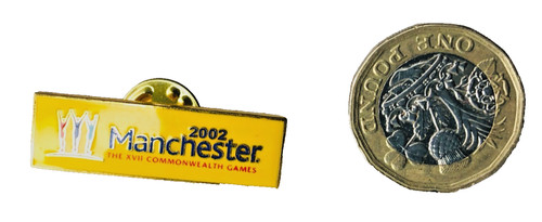 Pin badge manchester 2002 - badge,