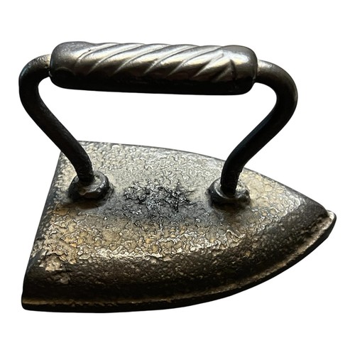 Antique flat cast iron - flat,