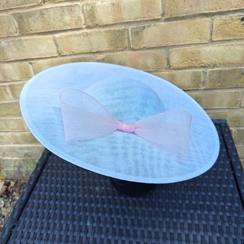 White baby pink bow wide - bow, brim