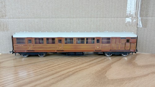 Hornby scale r4170 teak - hornby,