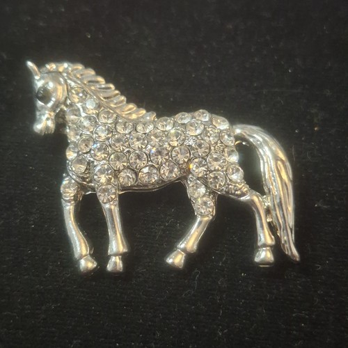 Silver tone sparkly horse - silver,