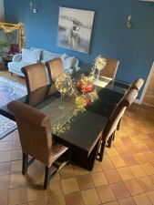 UNIQUE  Dining Table & Chairs