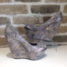 New London Trash Ladies Shoes
