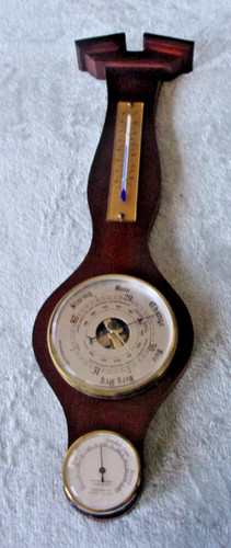 Barometer wall mounted - , with