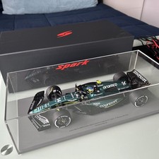 Spark 1/18 F1 Aston Martin 3rd Bahrain GP F Alonso Including Case 