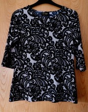 Bob Mackie Ladies Stretch Tunic Top With 3/4 Sleeves In Lace Pattern