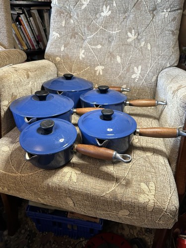 Stunning le creuset - a,