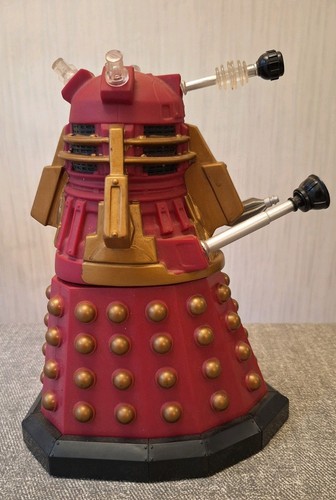 Doctor who supreme - doctor, dalek