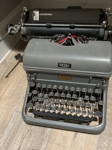 Antique 1920s royal typewriter - 1920s,