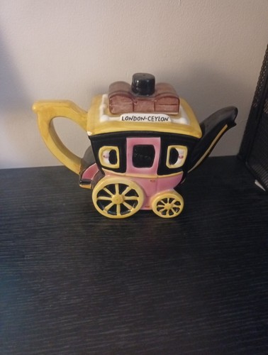 Collectable coach and pour - and,