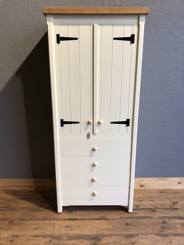 Large kitchen larder pantry - large,