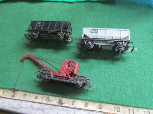 Crane grain wagons - x, &