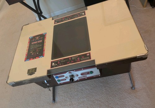 Donkey kong cocktail - kong, table