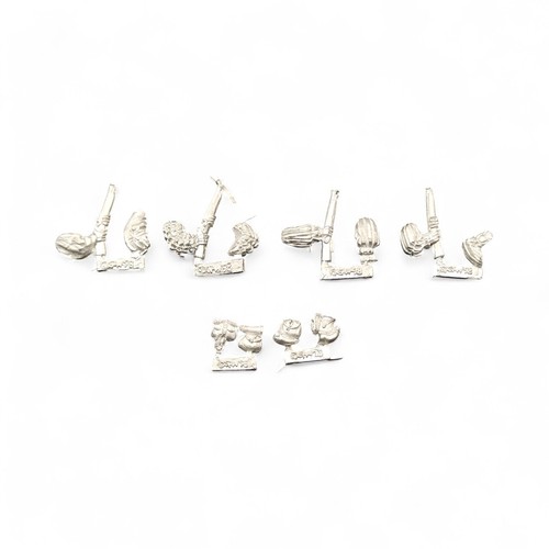 Soldiers guns and pouches - guns,