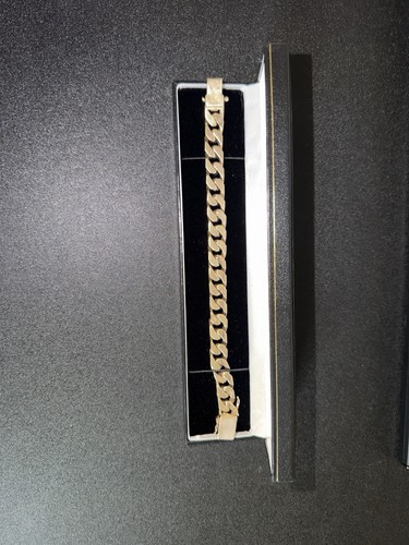 9ct solid yellow gold - yellow, link
