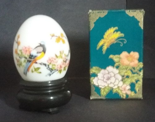 Avon vintage boxed collectable - vintage,