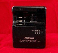 Nikon MH-23 Charger for EN-EL9A EN-EL9 D40 D40x D60 D3000 D5000. Untested .