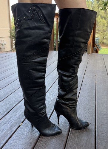 Wild pair vintage leather - pair,