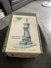 1:35TH SCALE KIT BY PRECISION MODELS.MARKETPLACE WATERPUMP VINTAGE DIORAMA