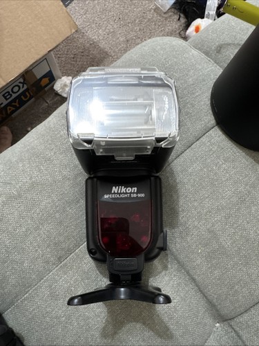 Nikon 900 speedlite - nikon,