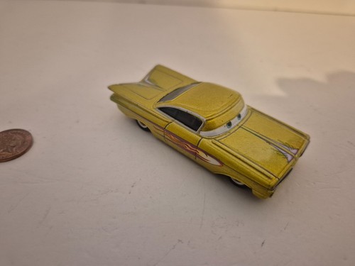 Yellow ramone disney cars - yellow,