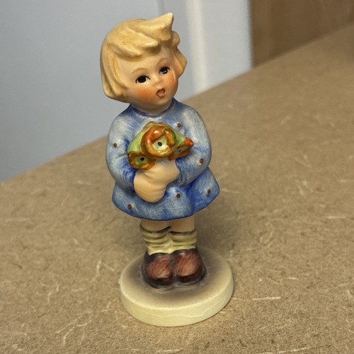 Goebel hummel girl - goebel,