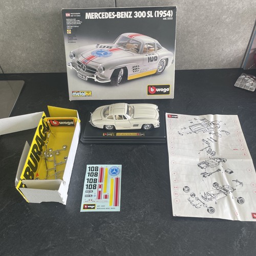 Burago plastic model 24 - plastic,