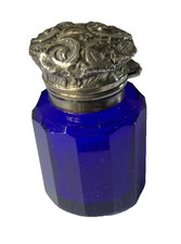 ANTIQUE 4 CMS SOLID SILVER TOP FACETED GLASS SCENT / PERFUME BOTTLE, B'HAM 1903