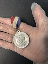 King George V Queen Mary 1935 Silver Jubilee commeorative medal original ribbon