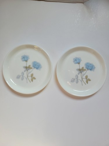 One wedgwood ice rose - one,