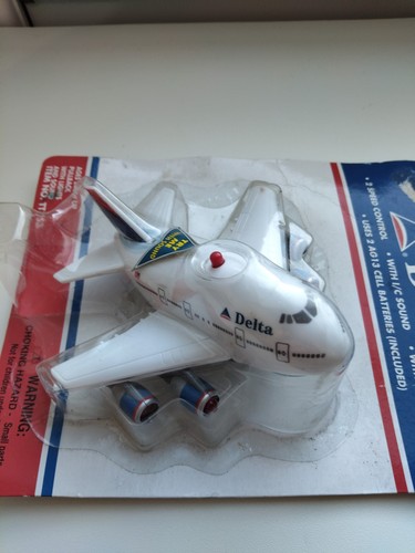 Delta airlines fun toy - airlines, pull