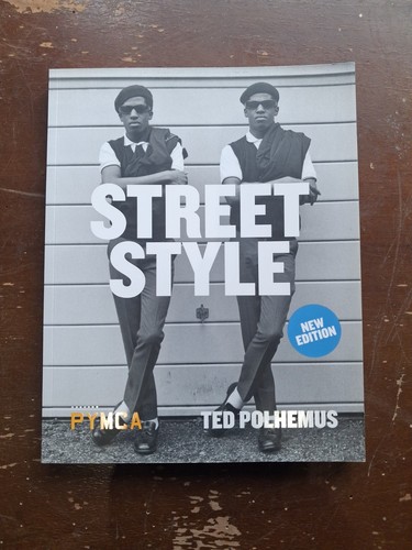 Signed copy street style - signed,