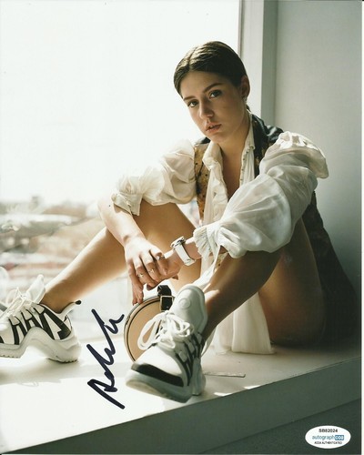 Adele exarchopoulos signed - adele,
