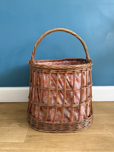 Vintage large wicker storage - large,