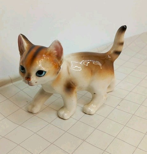 Porcelain kitten figurine - porcelain,
