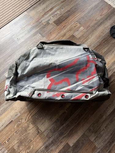 Fox gray red duffel bag - gray,