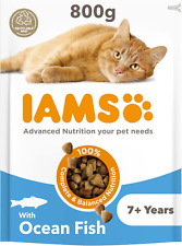 IAMS Complete Dry Cat Food for