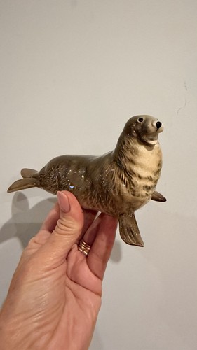 Vintage beswick england - england, seal