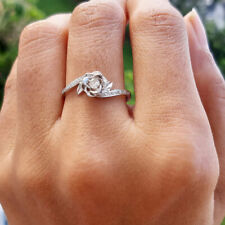 Round Diamond Daisy Flower