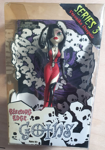 Bleeding edge goths - goths, veronika