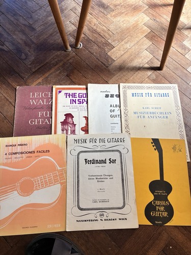 Vintage classical guitar - vintage,