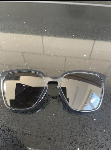 Oakley polarised sunglasses - oakley,