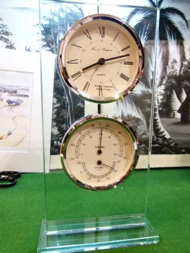 Quartz alarm clock separate - &,