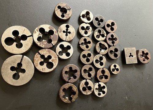 Vintage threading dies - ,