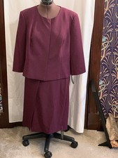 Ladies Wine Evening/Cocktail Suit Size 20 by Designers At Debenhams