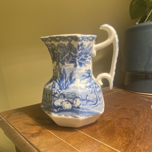 Vintage booths blue white - &,