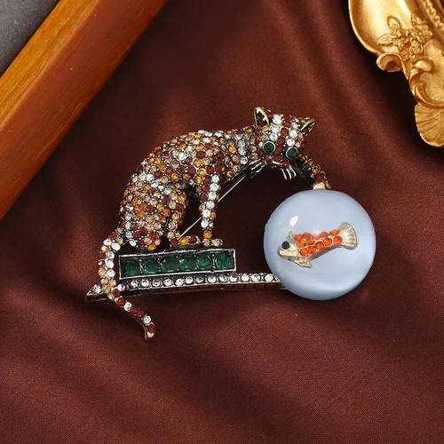 Large size rhinestone cat fish - rhinestone,