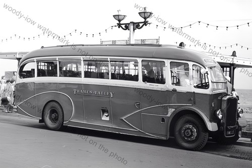 Ab0284 thames valley coach - ab0284,